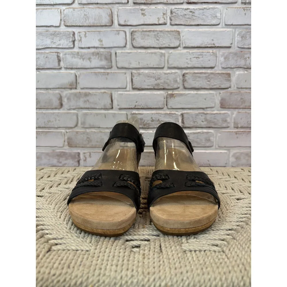 UGG Wedges – Black, Size 9 – Like New Condition